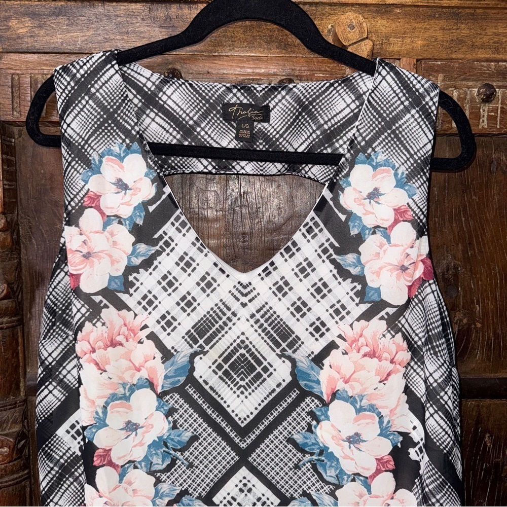 Thalia Sodi Floral Plaid Sleeveless Keyhole Blouse – Size L - Picture 3 of 4